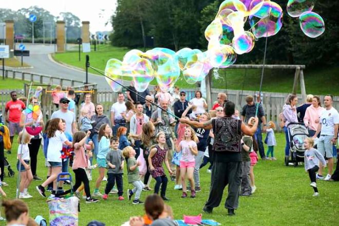 Promo Luna Bubbles Childrens Entertainer Newcastle upon Tyne