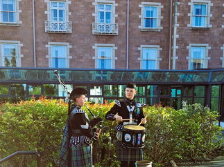 Promo Drums and Pipes Piper Edinburgh
