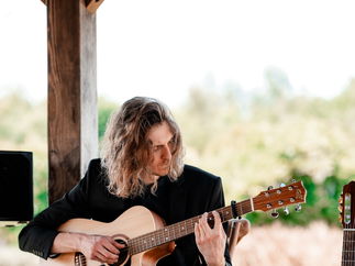 Promo Thomas J Classical Guitarist London