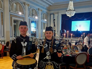 Promo Drums and Pipes Piper Edinburgh