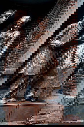 Promo Doctor and Nurse Living Statues  Leicestershire