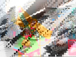 Promo The Knitted Elves Christmas Walkabout Act London