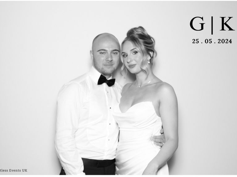 artists similar to Elegant Vintage Photo Booth