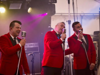 Promo The Three Seasons Tribute Act South Lanarkshire