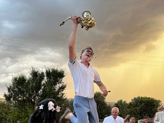 Promo Sax Vibes Saxophonist Devon