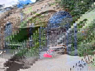 Promo Mairi Singer-Pianist West Yorkshire