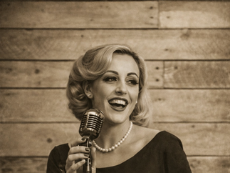 Promo Ella Louise Solo Singer With Tracks Hampshire