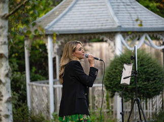 Promo Luci Sings Classical & Opera Singer London