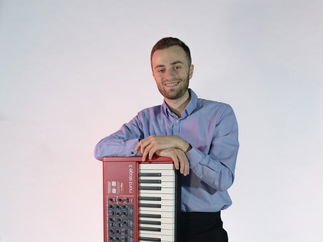 Promo Lewis Paul Keys Pianist Rhondda Cynon Taf