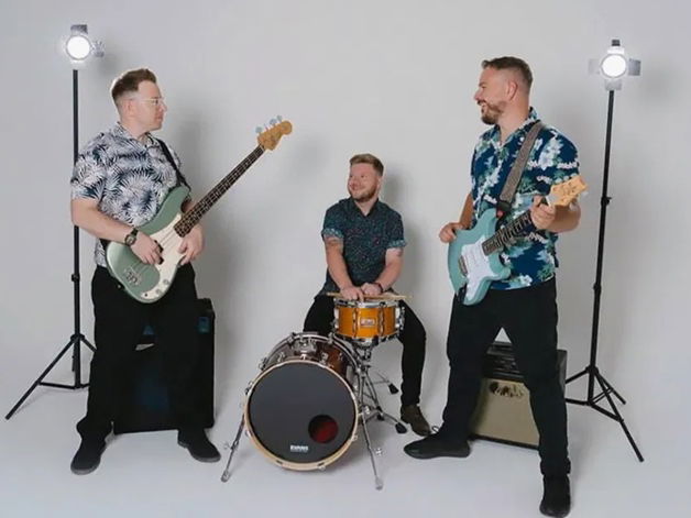 artists similar to Rivertone