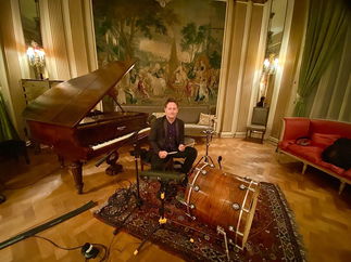 Promo Velvet Harmony Jazz Singer London