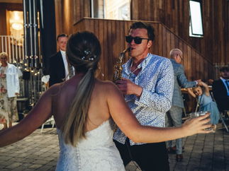 Promo Sax Vibes Saxophonist Devon