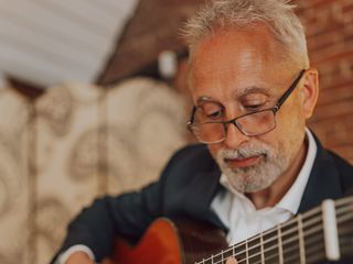 Promo Guitar Guy Classical Guitarist Northamptonshire