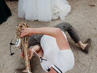 Promo Sax Vibes Saxophonist Devon