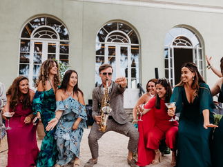 Promo Sax Vibes Saxophonist Devon