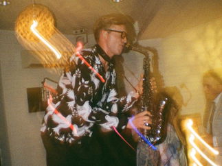 Promo Sax Vibes Saxophonist Devon