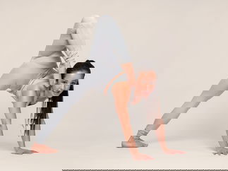 Promo Contortionist Pixie Contortionist London