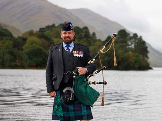 Promo Highland Bagpiper Piper Highland
