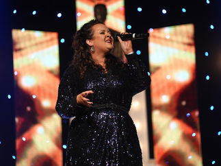 Promo Hayley Sings Solo Singer With Tracks Essex