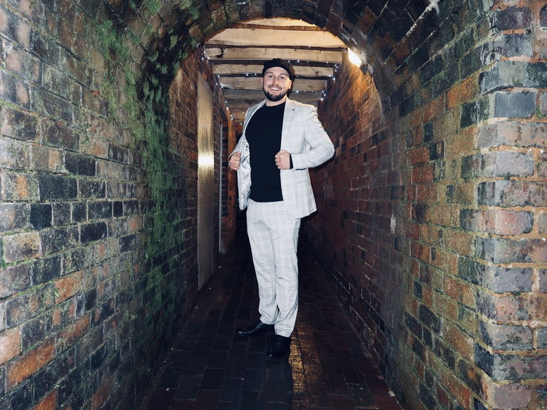 artists similar to Close Up Oz