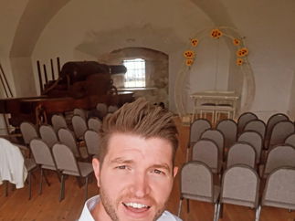 Promo Harry Benjamin Solo Singer/ Guitarist Dorset