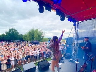 Promo Style! - A Tribute to Taylor Swift Tribute Act Leicestershire