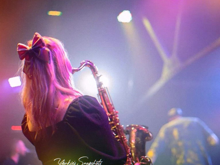 artists similar to Missy Sax