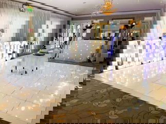 Promo Darren Latimer Party DJ Berkshire