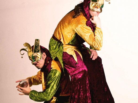 Promo Jugglers In Jester Costume Circus Performer Leicestershire