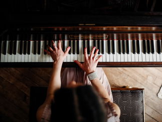 Promo Shelly Sings Solo Singer / Pianist Staffordshire