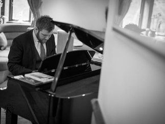 Promo James Robert Pianist West Yorkshire