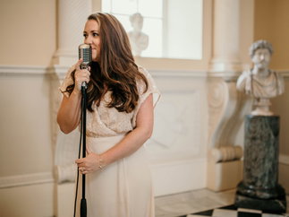 Promo Laura Ann Solo Singer To Backing Tracks Surrey