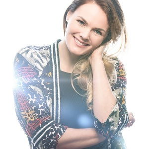 Promo Christie Prentice  London