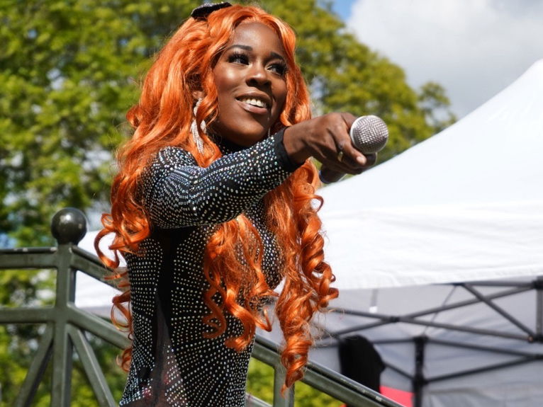 artists similar to Motown Queen