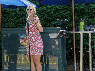 Promo Ella Louise Solo Singer With Tracks Hampshire