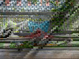 Promo Contortionist Pixie Contortionist London