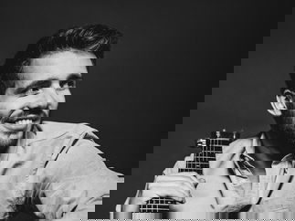 Promo Andy Michaels Solo Singer-Guitarist Gloucestershire