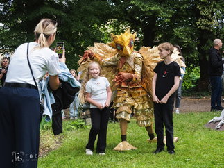 Promo Sequin Birds Street Performer London