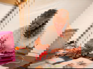 Promo Whimsical Wedding Guest Illustrator Caricaturist Oxfordshire