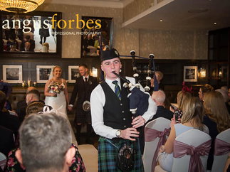 Promo Real Scottish Bagpiper Piper London