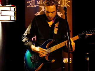 Promo Misschief Rock and Pop Party Band Wiltshire