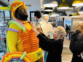 Promo Miss Balloonist Balloon Modelling Hertfordshire