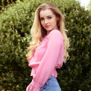 Promo Victoria Ashley  Cheshire