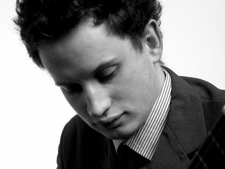 Promo Fin M Guitar Classical Guitarist London