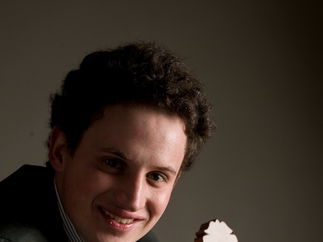 Promo Fin M Guitar Classical Guitarist London