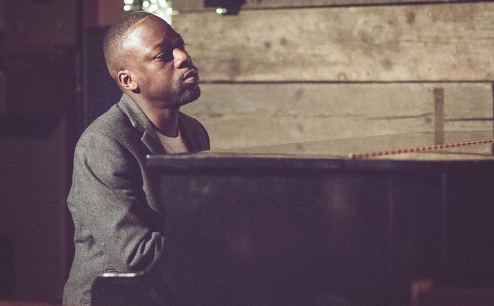 Promo James Nicholas Singer / Pianist Bedfordshire