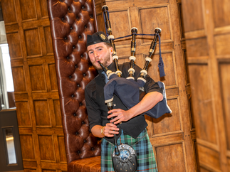 Promo Real Scottish Bagpiper Piper London