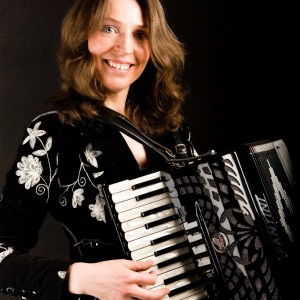 Promo Accordionist Cailin  London