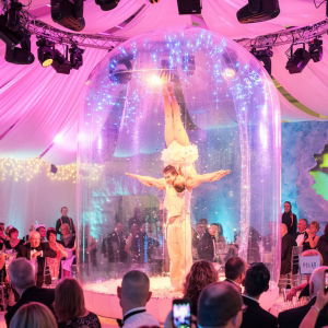 Promo Magical Snowdome  London