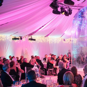 Promo Magical Snowdome  London